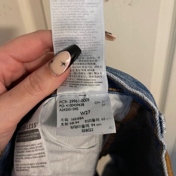 Levi's Womens Button Fly Distressed Cut Off Cuffed High Rise 501 Jean Shorts 27 - Picture 2 of 10